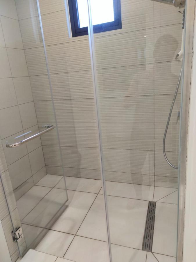 Appartement neuf à Trou-aux-Biches Extérieur photo